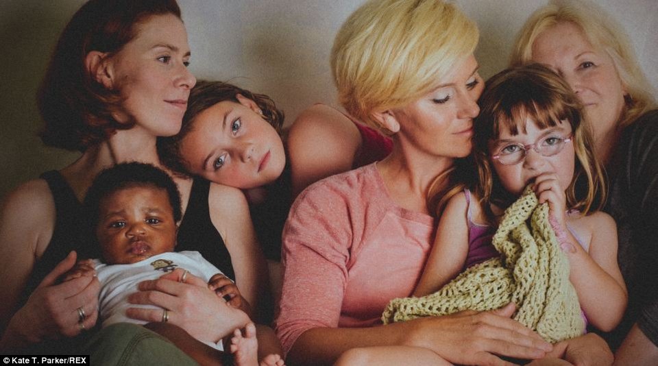 Το συγκλονιστικό άλμπουμ μιας υιοθεσίας -Καρέ καρέ το πώς ένα μωρό γίνεται μέλος της νέας του οικογένειας [εικόνες] | iefimerida.gr 12