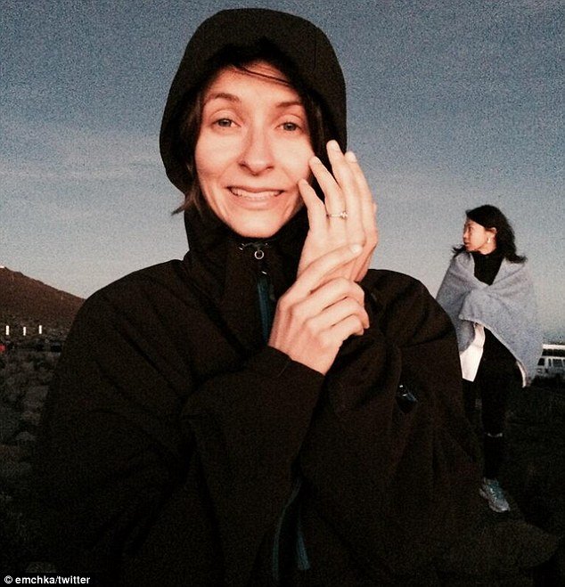 Ηθοποιός του Τζουράσικ Παρκ παντρεύεται την κατά 30 χρόνια νεότερη αγαπημένη του [εικόνες] | iefimerida.gr 9