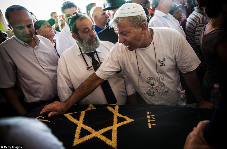 Τα θύματα του πολέμου: Ισραήλ και Παλαιστίνη θρηνούν τα αδικοχαμένα παιδιά τους [εικόνες] | iefimerida.gr 0