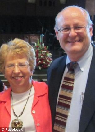 Σαν σε χολιγουντιανή ταινία: Ο Κεντ Μπράντλι είναι ο άνθρωπος που «νίκησε» τον θανατηφόρο ιό Εμπολα [εικόνες] | iefimerida.gr 2