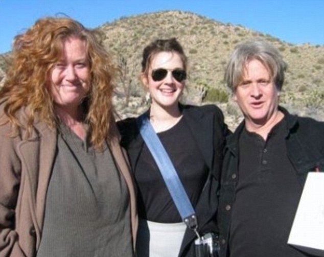 Νεκρή μέσα σε αυτοκίνητο βρέθηκε η αδερφή της Ντρου Μπάριμορ [εικόνες] | iefimerida.gr 3