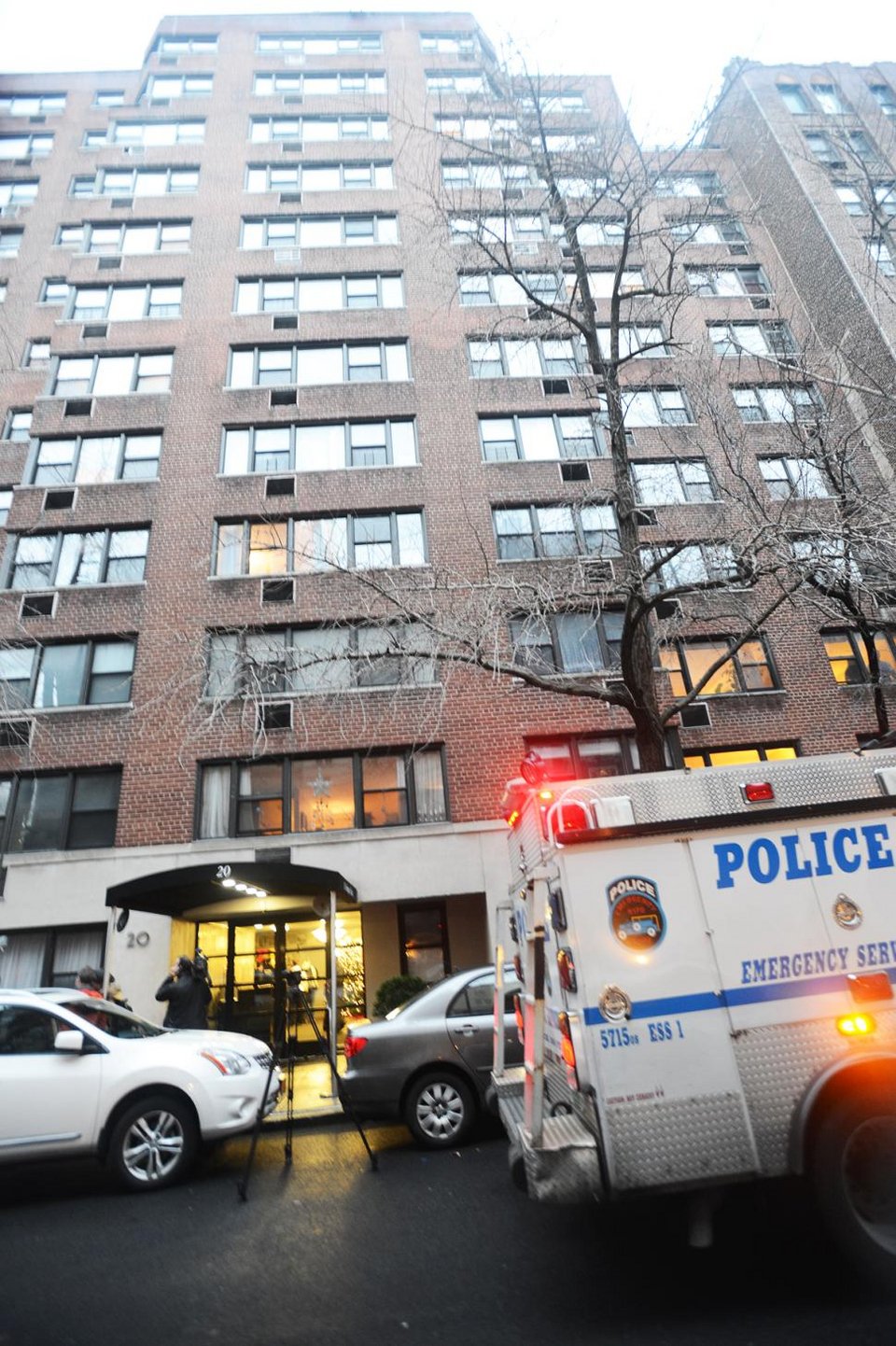 Σοκ στη Γουόλ Στριτ: Μεγαλοχρηματιστής δολοφονήθηκε από τον γιο του [βίντεο & εικόνες] | iefimerida.gr 12