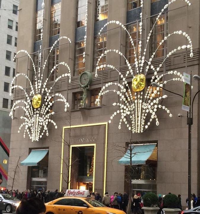 Μαγικά Χριστουγεννα στο Tiffany's  –Η χλιδή σε όλο της το μεγαλείο [εικόνες] | iefimerida.gr 5