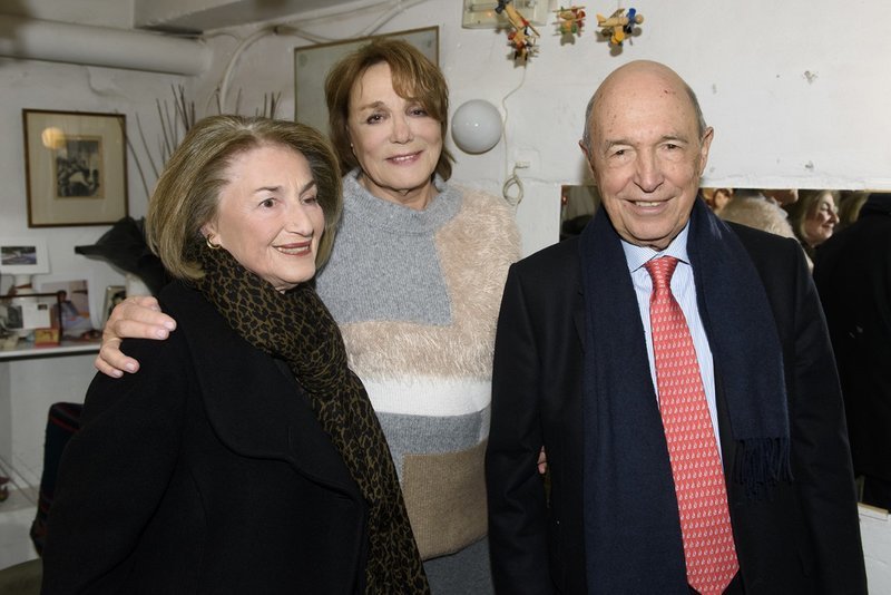 Στην πρεμιέρα της Μπέττυς Αρβανίτη ο Κώστας και η Δάφνη Σημίτη [εικόνες] | iefimerida.gr 0