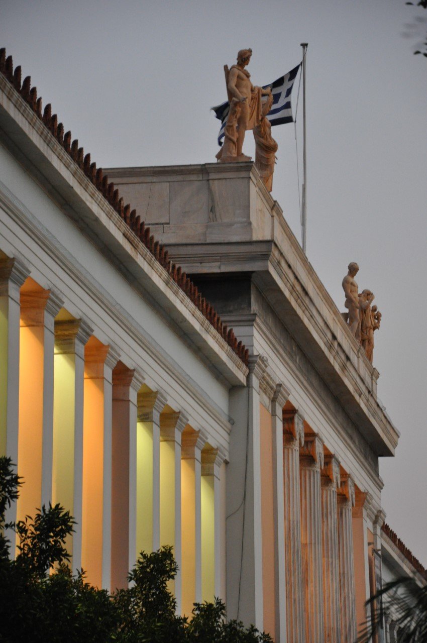 Ανανεώθηκε ο κήπος του Εθνικού Αρχαιολογικού Μουσείου -Μπήκαν 700 νέα φυτά | iefimerida.gr 0