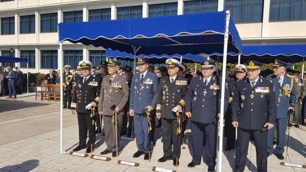 Νέα αδιαθεσία για τον νέο αρχηγό ΓΕΣ -Αποχώρησε από την τελετή παράδοσης-παραλαβής αρχηγού ΓΕΕΘΑ [εικόνες & βίντεο] | iefimerida.gr 0