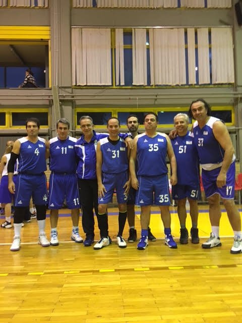 Στο παρκέ για καλό σκοπό με τον Αρχιεπίσκοπο Ιερώνυμο [εικόνες] | iefimerida.gr 3