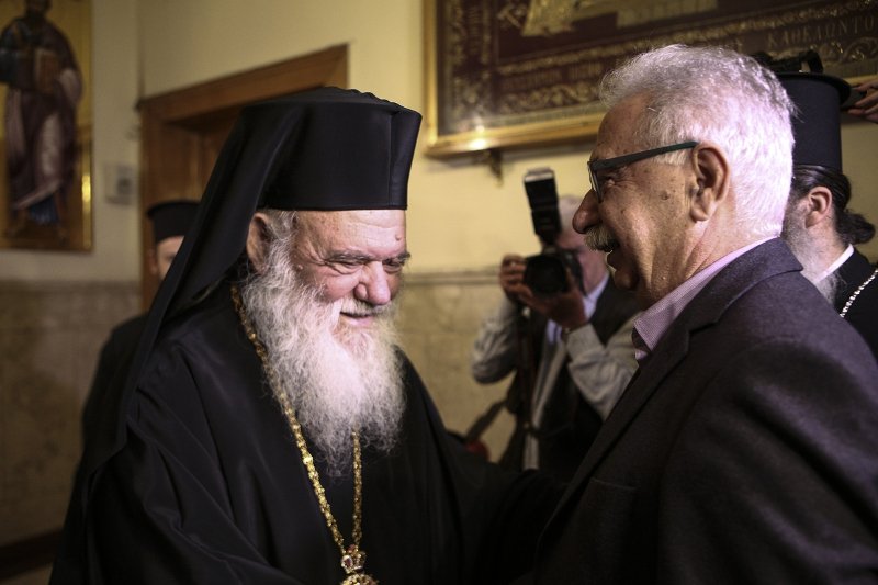 Εφυγε ο Φίλης, επέστρεψαν τα χαμόγελα: Η πρώτη συνάντηση Ιερώνυμου-Γαβρόγλου [εικόνες] | iefimerida.gr 2