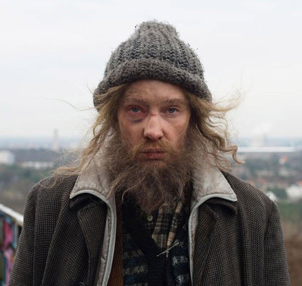 Κέιτ Μπλάνσετ: Βρώμικη και με μούσια η διάσημη ηθοποιός [εικόνες]  | iefimerida.gr 0