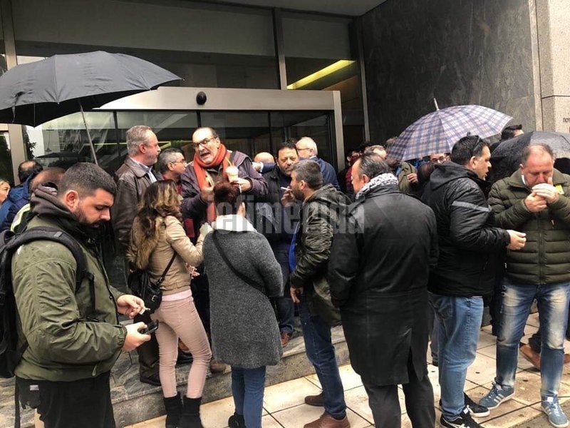 Διαμαρτυρία ΠΟΕ-ΟΤΑ έξω από τα γραφεία του ΑΣΕΠ [εικόνες] | iefimerida.gr 0