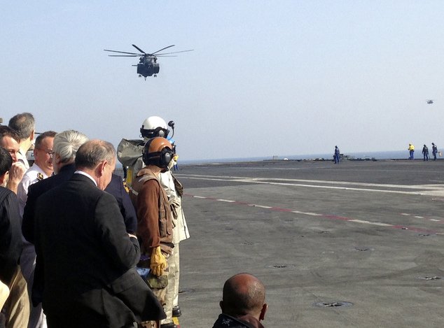 Στο γαλλικό αεροπλανοφόρο «Σαρλ Ντε Γκολ» ο Αμερικανός υπουργός Άμυνας [εικόνες] | iefimerida.gr 1