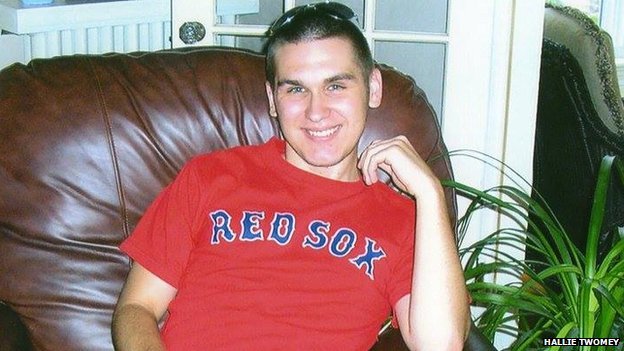 Το μετά θάνατον ταξίδι ενός 20χρονου -Η τέφρα του έχει σκορπιστεί σε 100 χώρες [εικόνες] | iefimerida.gr 12