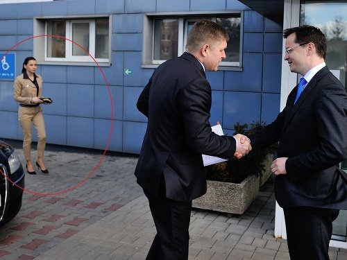 Η νέα συνεργάτιδα του πρωθυπουργού της Σλοβακίας είναι ένα εκρηκτικό μοντέλο γυμνών περιοδικών [εικόνες] | iefimerida.gr 11