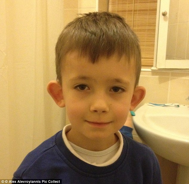 Η μάστιγα του bullying στα σχολεία: Ενας μικρός πήγαινε με κουκούλα επειδή είχε μεγάλα αυτιά [εικόνες] | iefimerida.gr 2