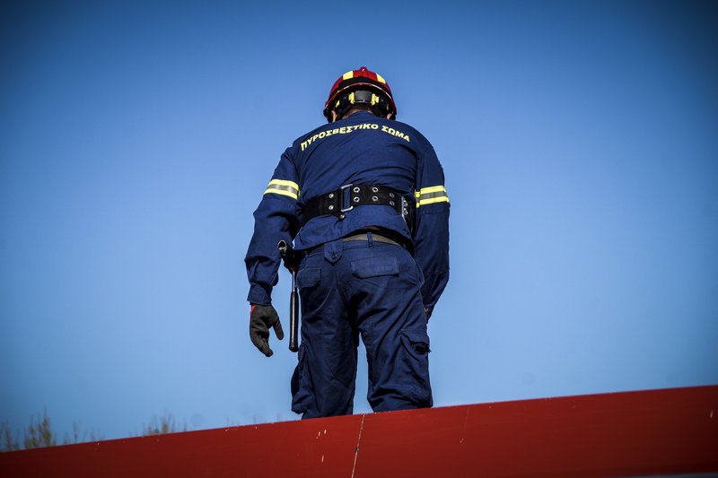 Σε πλήρη ετοιμότητα η Πυροσβεστική -Ασκηση πυρόσβεσης και διάσωσης μετά από σεισμό [εικόνες] | iefimerida.gr 5