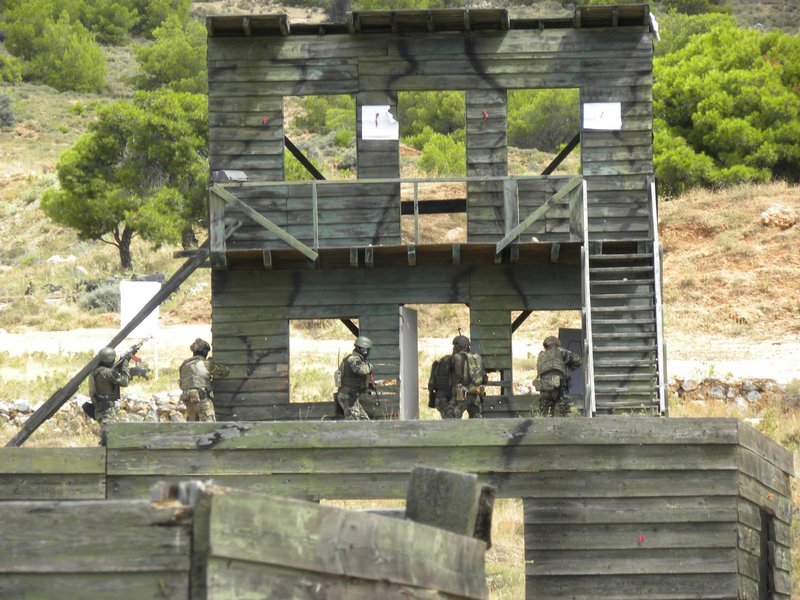 Οι ειδικές δυνάμεις σε δράση -Βολές μάχης και αντιμετώπιση ασύμμετρης απειλής [εικόνες] | iefimerida.gr 8
