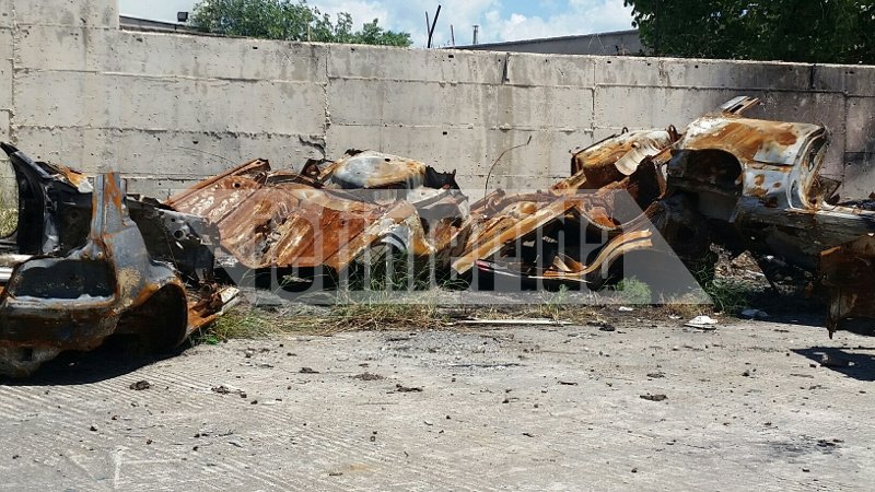 Στο άβατο του Ασπροπύργου: Εκεί που «γδύνουν» τα κλεμμένα ΙΧ και στη συνέχεια τα πυρπολούν [εικόνες] | iefimerida.gr 3