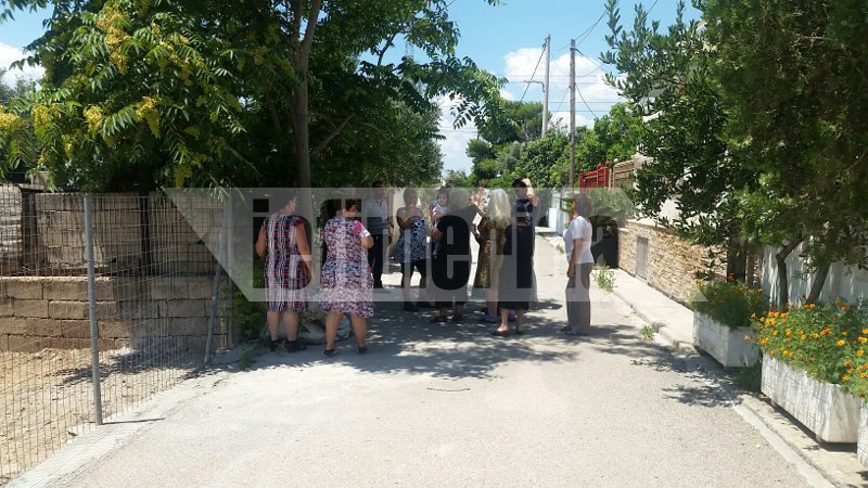 Στο άβατο του Ασπροπύργου: Εκεί που «γδύνουν» τα κλεμμένα ΙΧ και στη συνέχεια τα πυρπολούν [εικόνες] | iefimerida.gr 5