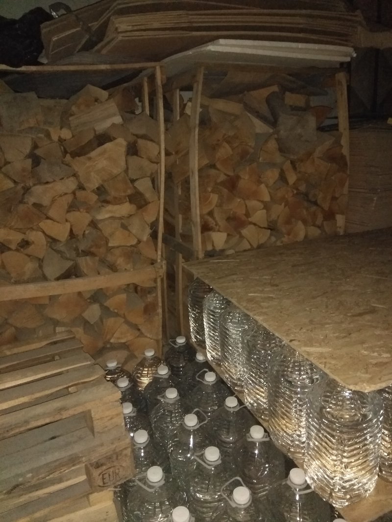 Στη φάκα του ΣΔΟΕ μεγάλες ποσότητες καπνού και ποτά μπόμπες [λίστα & εικόνες]  | iefimerida.gr 2