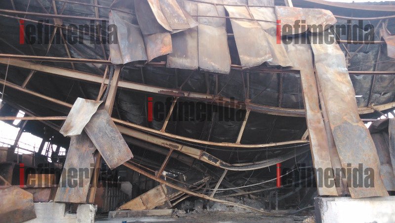  Μπήκαμε μέσα στο εργοστάσιο ανακύκλωσης στον Ασπρόπυργο -«Καπνίζει» ακόμη, 14 ημέρες μετά [εικόνες] | iefimerida.gr 9