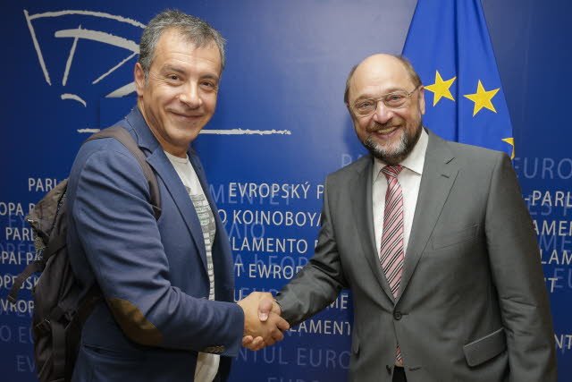 Οταν ο Μάρτιν Σούλτς συνάντησε τον Σταύρο Θεοδωράκη και όσα μαρτυρά η γλώσσα του σώματος [εικόνες] | iefimerida.gr 0