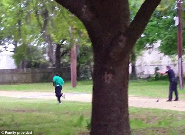 Αποζημίωση 6,5 εκατ. δολαρίων για τη δολοφονία Αφροαμερικανού [εικόνες]  | iefimerida.gr 2