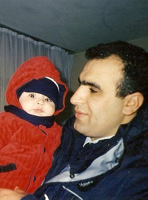 Τουρκία: Αυτός είναι ο ήρωας αστυνομικός που απέτρεψε νέο μακελειό στη Σμύρνη [εικόνες & βίντεο] | iefimerida.gr 0