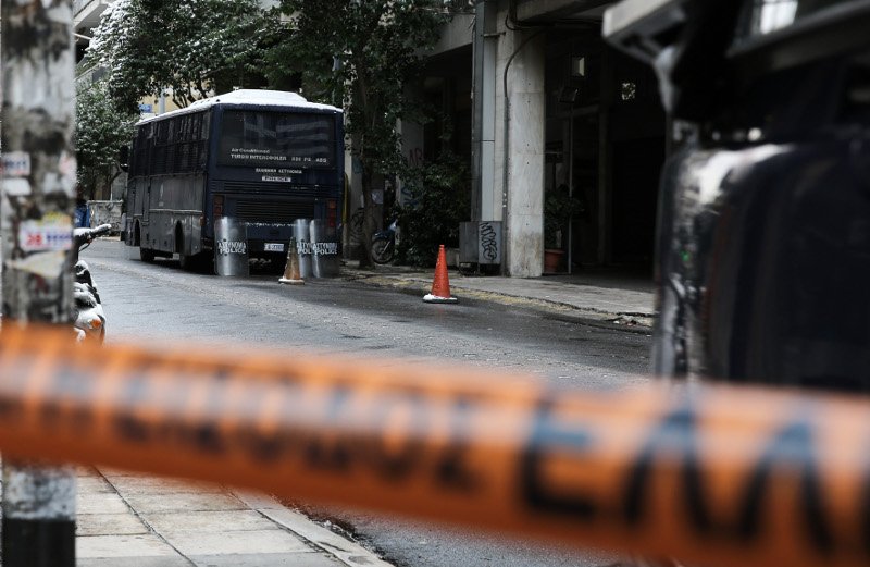 Τρομοκρατική επίθεση το χτύπημα με καλάσνικοφ στα γραφεία του ΠΑΣΟΚ | iefimerida.gr 2