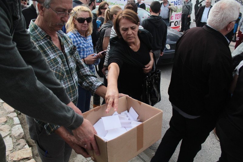 24ωρη απεργία των εργαζομένων στον Αστέρα Βουλιαγμένης [εικόνες] | iefimerida.gr 4