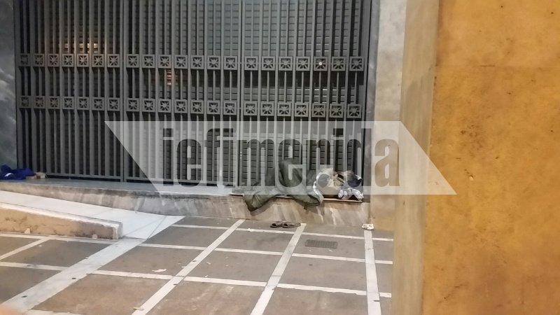 Για τους άστεγους, δεν υπάρχουν Χριστούγεννα -Δίπλα στα φώτα και τις γιορτές της Αθήνας, άνθρωποι που βρέθηκαν στον δρόμο [εικόνες]  | iefimerida.gr 1