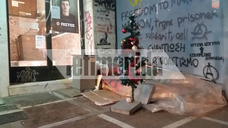 Για τους άστεγους, δεν υπάρχουν Χριστούγεννα -Δίπλα στα φώτα και τις γιορτές της Αθήνας, άνθρωποι που βρέθηκαν στον δρόμο [εικόνες]  | iefimerida.gr 6