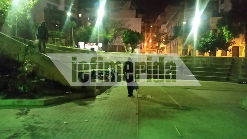 Για τους άστεγους, δεν υπάρχουν Χριστούγεννα -Δίπλα στα φώτα και τις γιορτές της Αθήνας, άνθρωποι που βρέθηκαν στον δρόμο [εικόνες]  | iefimerida.gr 7