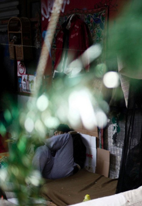 Το δημοφιλέστερο άρθρο του iefimerida.gr για το 2013: Ο άστεγος της Δεληγιώργη [εικόνες] | iefimerida.gr 1