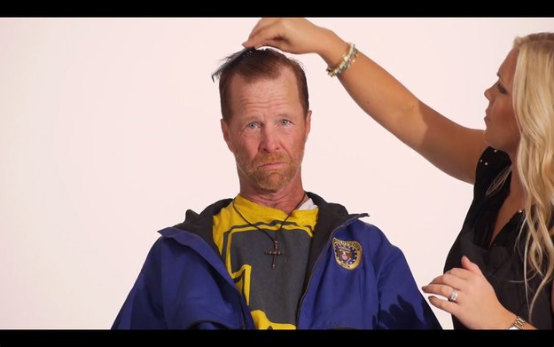 Η απίστευτη μεταμόρφωση ενός άστεγου σε γοητευτικό άντρα [βίντεο + εικόνες] | iefimerida.gr 5