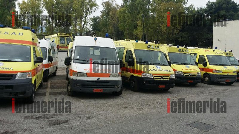 Σαπίζουν περιμένοντας τα ανταλλακτικά: Παροπλισμένα πάνω από 50 ασθενοφόρα του ΕΚΑΒ στην Αττική -Απίστευτες εικόνες  | iefimerida.gr 0
