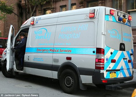 Δείτε την πτώση μιας σταρ- Πως ένας ποδηλάτης έριξε στα ... πατώματα την Νικόλ Κίντμαν [εικόνες] | iefimerida.gr 3