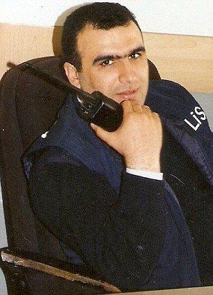 Τουρκία: Αυτός είναι ο ήρωας αστυνομικός που απέτρεψε νέο μακελειό στη Σμύρνη [εικόνες & βίντεο] | iefimerida.gr 2