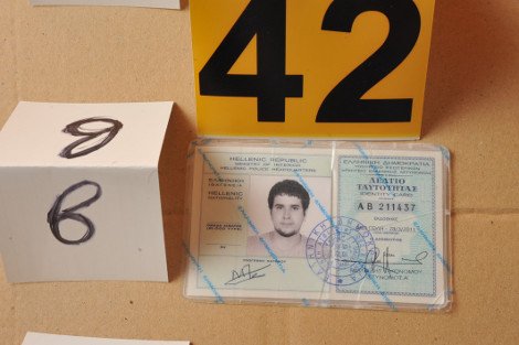 Ολες οι πλαστές ταυτότητες που βρέθηκαν στη γιάφκα των Τουρκοβουνίων [εικόνες] | iefimerida.gr 2