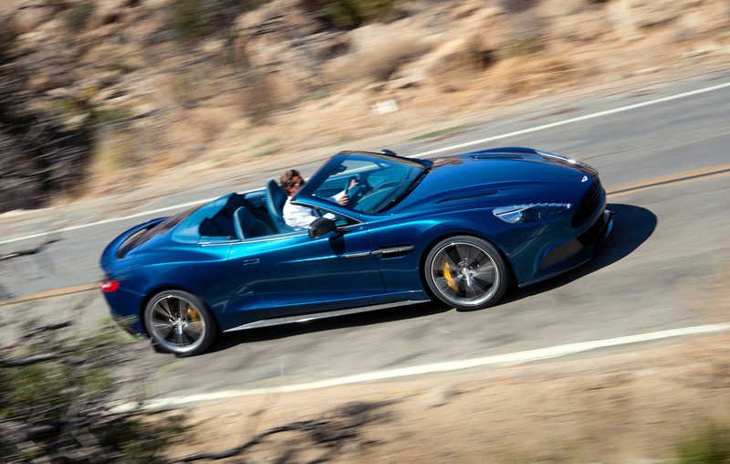 Aston Martin Vanquish Volante: Κούκλα και φουλ στο ανθρακόνημα | iefimerida.gr 0