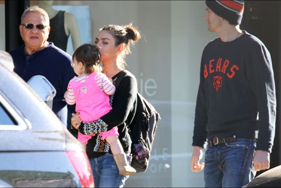 Η πανέμορφη κόρη του Αστον Κάτσερ και της Μίλα Κούνις [εικόνες] | iefimerida.gr 7