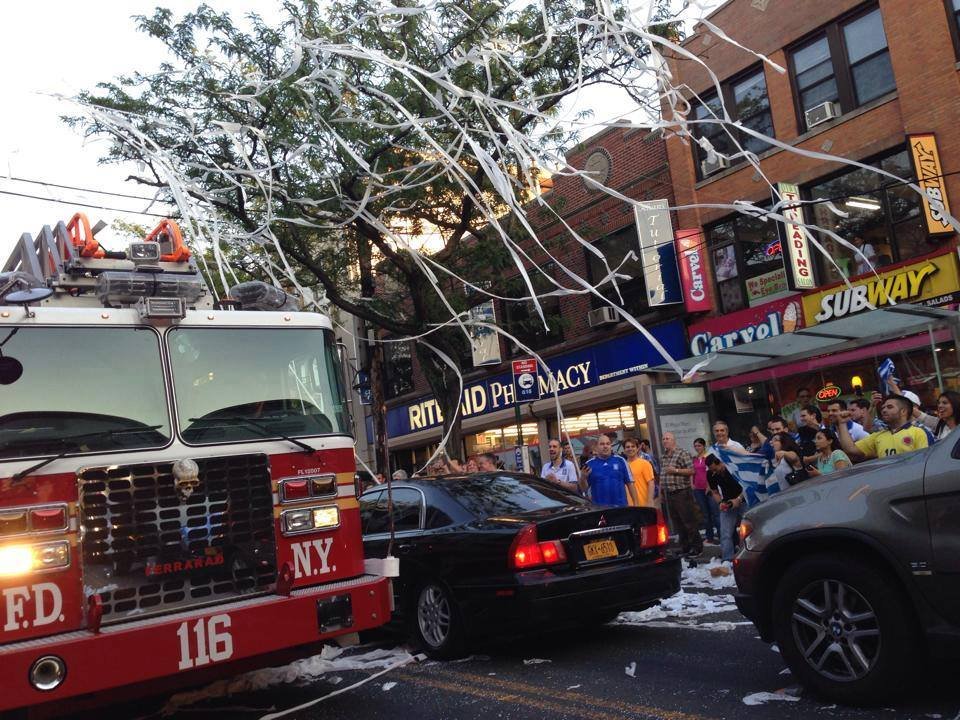 Ετσι γλέντησαν οι ομογενείς -Ξέφρενοι πανηγυρισμοί σε ΗΠΑ και Καναδά για την πρόκριση της Εθνικής [εικόνες&βίντεο] | iefimerida.gr 2