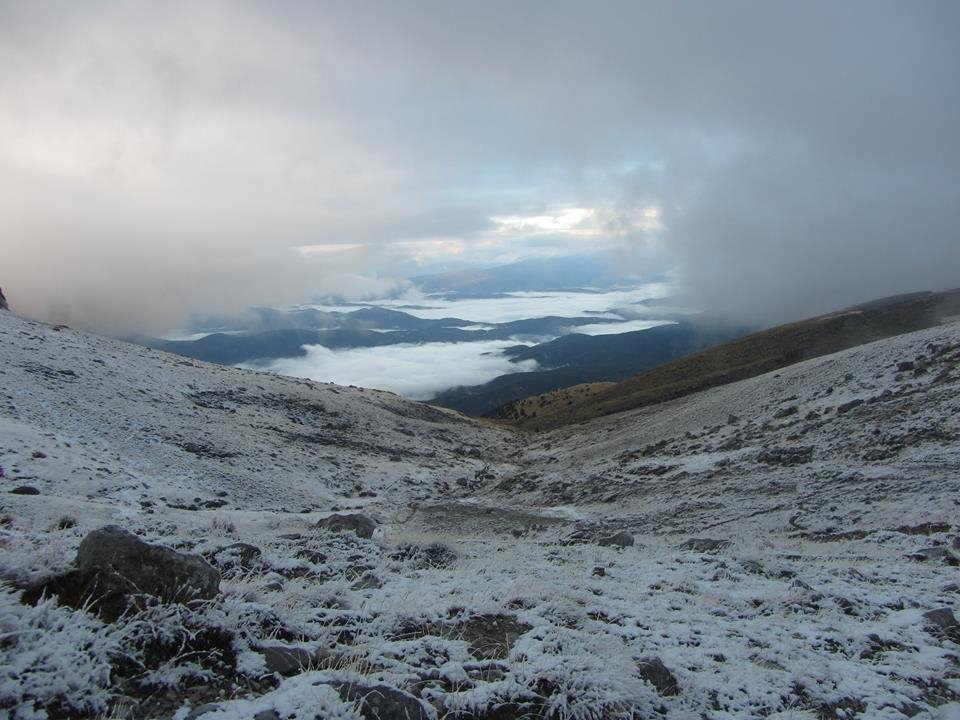 Ιωάννινα: Επεσαν τα πρώτα χιόνια -Λευκό το καταφύγιο της Αστράκας [εικόνες] | iefimerida.gr 1
