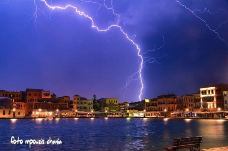 Χορός αστραπών στον ουρανό της Κρήτης -Απότομη αλλαγή του καιρού [εικόνες] | iefimerida.gr 3