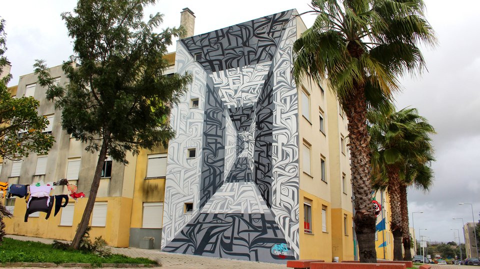 Οφθαλμαπάτη: Γκράφιτι που μεταφέρουν τους περαστικούς σε άλλη διάσταση [εικόνες] | iefimerida.gr 0