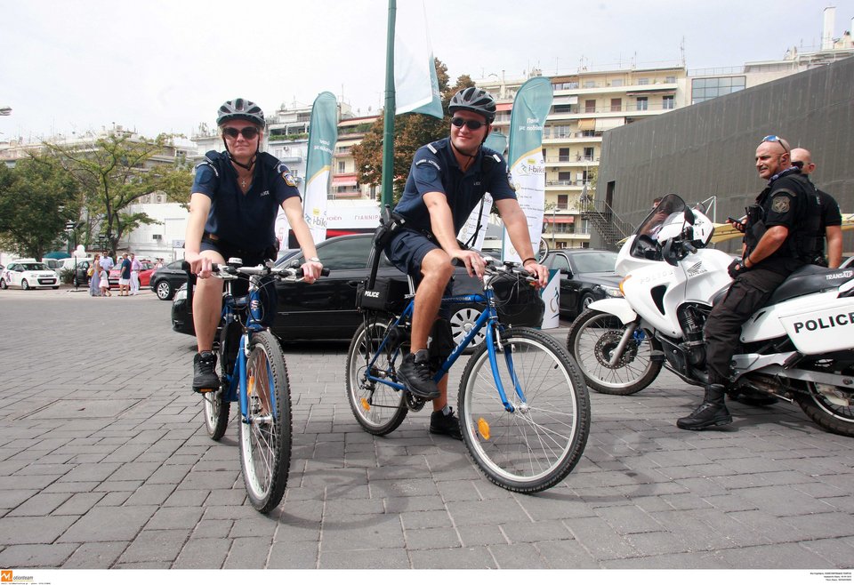 Επίσημη πρώτη για τους αστυνομικούς με τα ποδήλατα στη ΔΕΘ [εικόνες] | iefimerida.gr 2