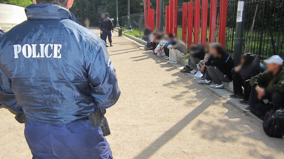 Στους δρόμους ξανά ο «Ξένιος ΖΕΥΣ» -Εκατοντάδες προσαγωγές και δεκάδες συλλήψεις στην Αθήνα [εικόνες&βίντεο] | iefimerida.gr 4