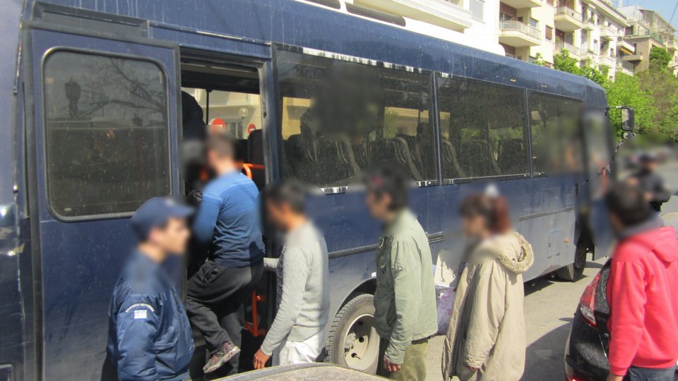 Στους δρόμους ξανά ο «Ξένιος ΖΕΥΣ» -Εκατοντάδες προσαγωγές και δεκάδες συλλήψεις στην Αθήνα [εικόνες&βίντεο] | iefimerida.gr 0