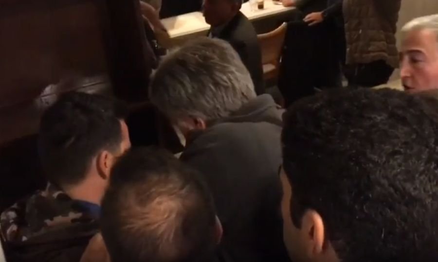 Προπηλάκισαν αστυνομικό στο Συνέδριο του ΕΚΘ -Πηγή φωτογραφίας: Εφημερίδα Μακεδονία