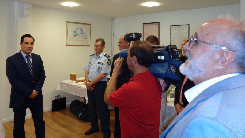 «Πυρά» από Αδωνι και συνδικαλιστές αστυνομικούς κατά Κουρουμπλή [εικόνες] | iefimerida.gr 1