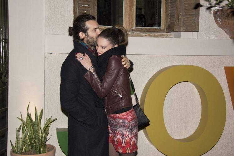 Αθηνά Οικονομάκου: Ζει τον απόλυτο έρωτα στην αγκαλιά του Φίλιππου [εικόνες]  | iefimerida.gr 1